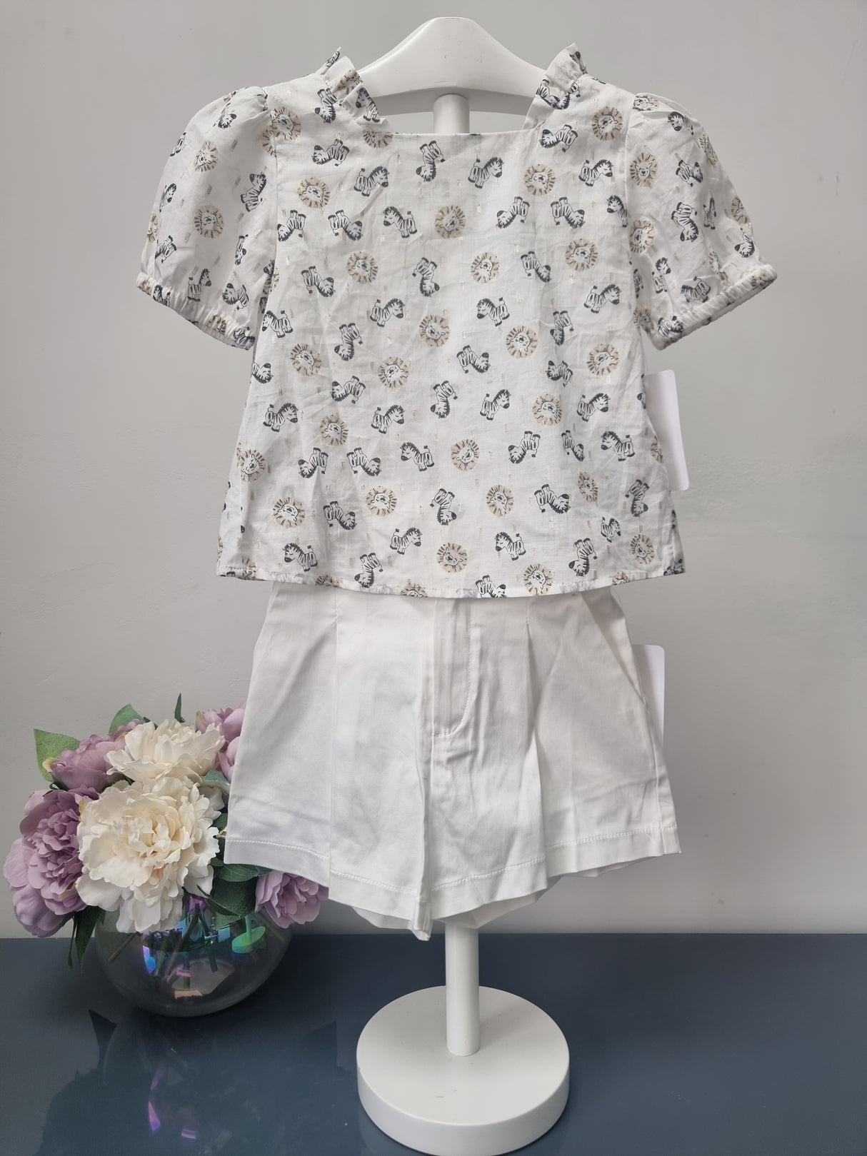 Mayoral Age 4yr Sample animal print top & shorts set